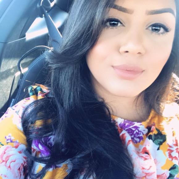 Meet your Posher, Vanessa - Picture 1 of 1